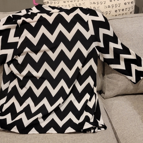 MOA Moa Black and White open front cardigan. Size 1X - Picture 6 of 10